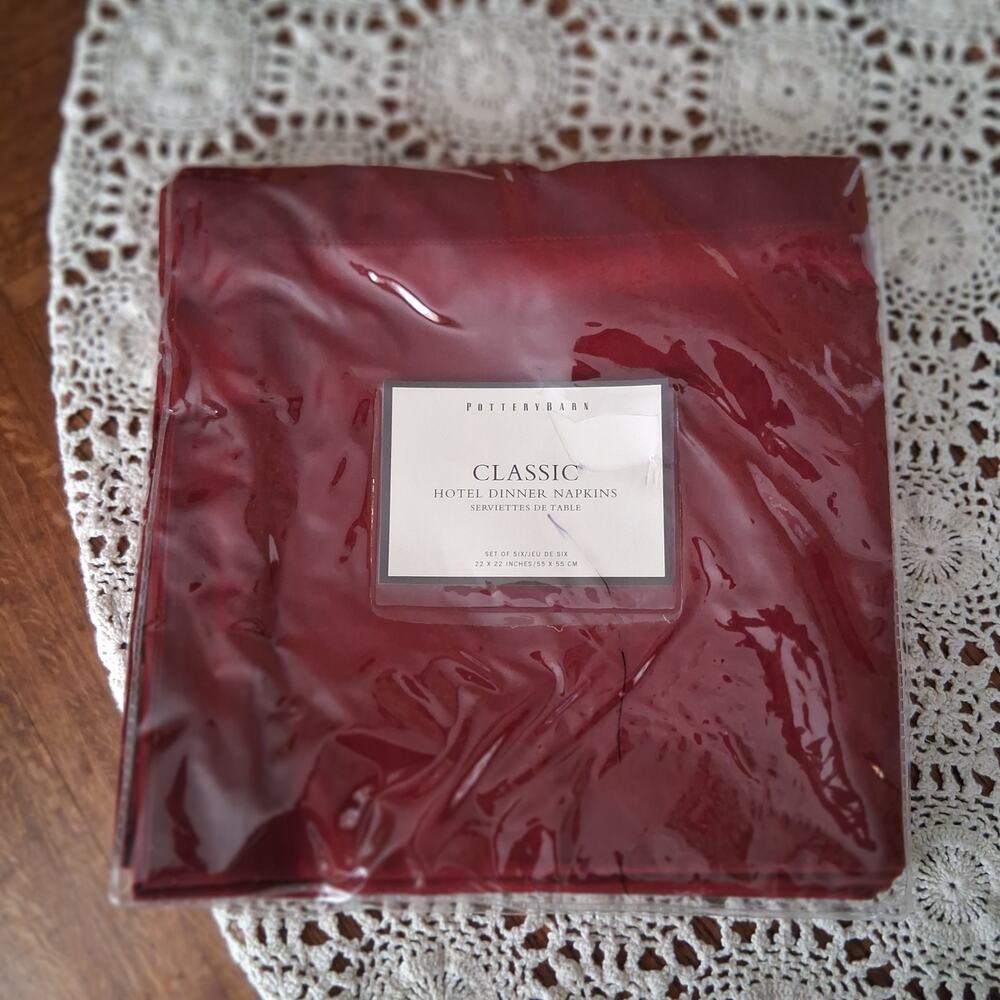 Pottery Barn new classic hotel dinner napkins set of 6 22x22 deep red cotton